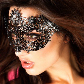 Maschera filigranata con strass.